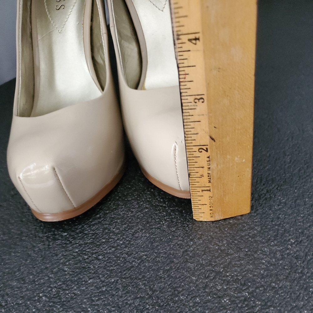 Guess Nude Platform Heels Pumps - Picture 5 of 6
